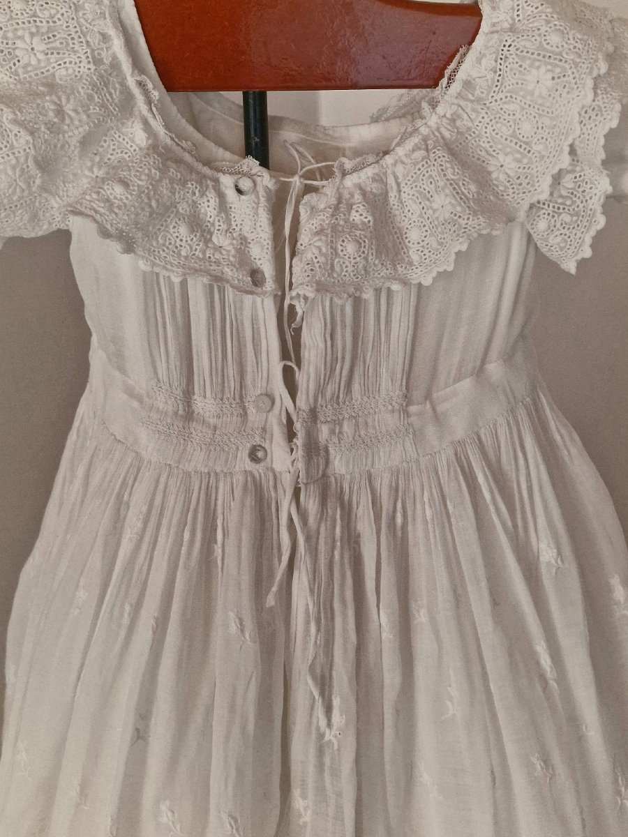 ROBE DE BAPTEME - LINON REBRODE - ENCOLURE BATEAU - FIN XIXème -BLANCHE-photo-1
