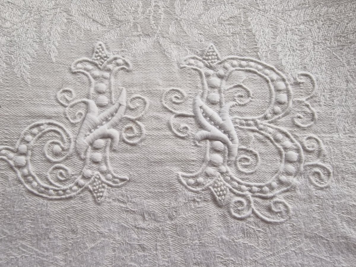 Set Of 11 Napkins - Antique Linen Damask - Large Hand-embroidered Monogram