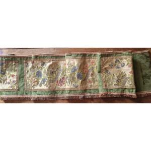 Antependium Or Altar Front - Catholic Religion - 18 And 19th - Silk