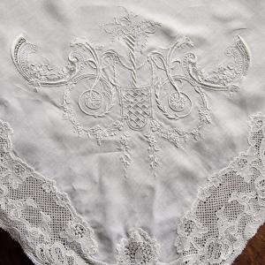 Gueridon Top - Four Corner Embroideries - Milan Lace