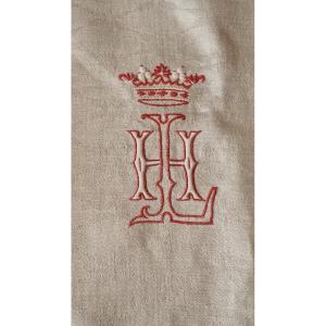 White Tablecloth Monogram "hl" White 1 Red Under Marquis Crown