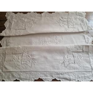 Pair Of Antique Pillowcases - Large Embroidery - 