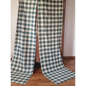 DEUX PENTES -TOILE A CARREAUX VERTS, BLEUS ET ECRUS - PREMIER TIERS DU XXème SIECLE