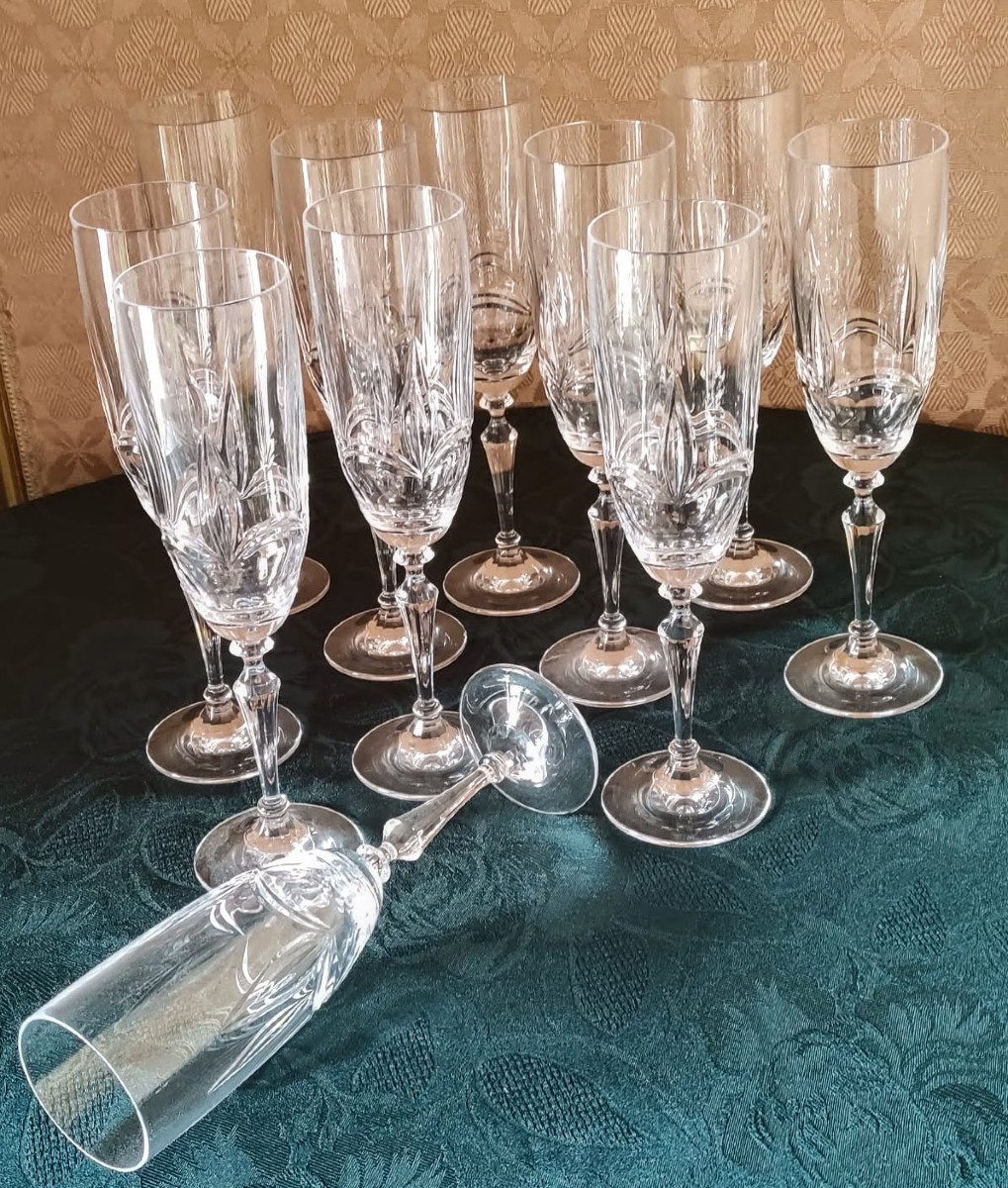 Set Of 11 Lorraine Crystal Champagne Glasses 