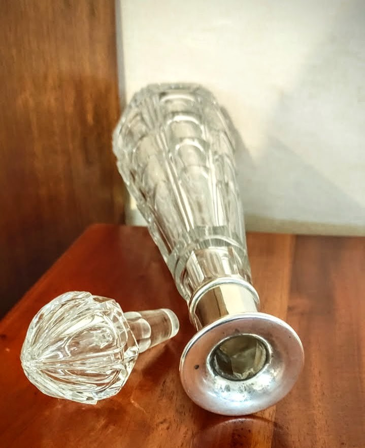 Cut Crystal Decanter And Silver Neck -photo-4