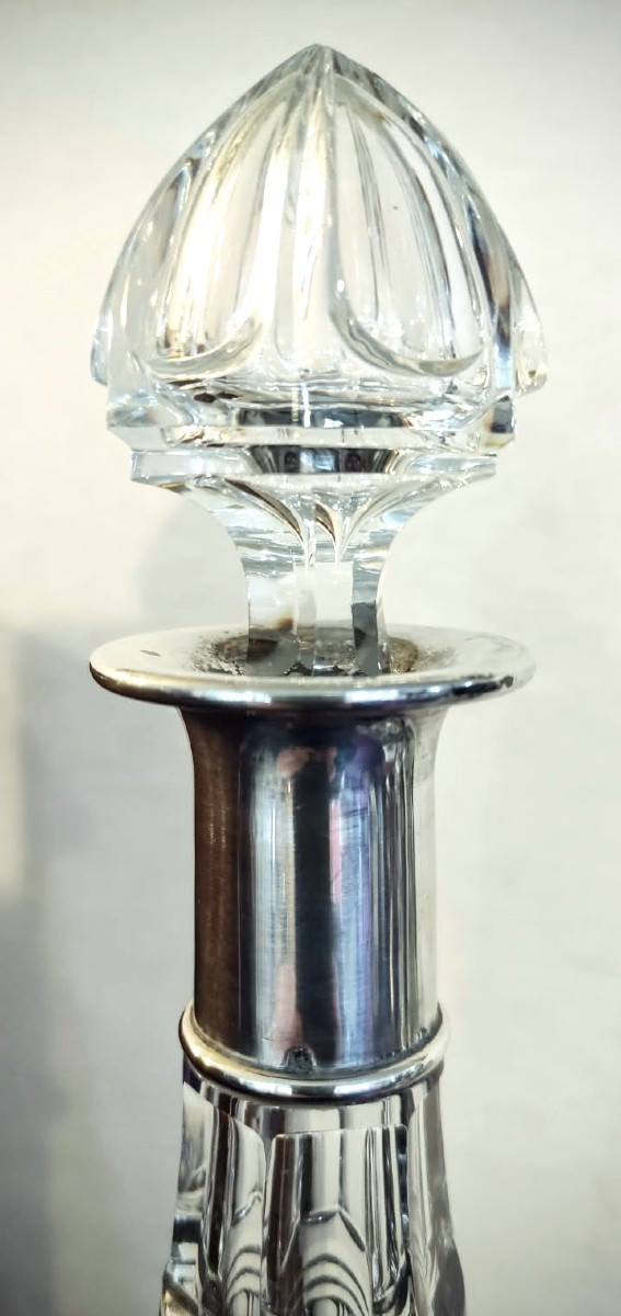 Cut Crystal Decanter And Silver Neck -photo-1
