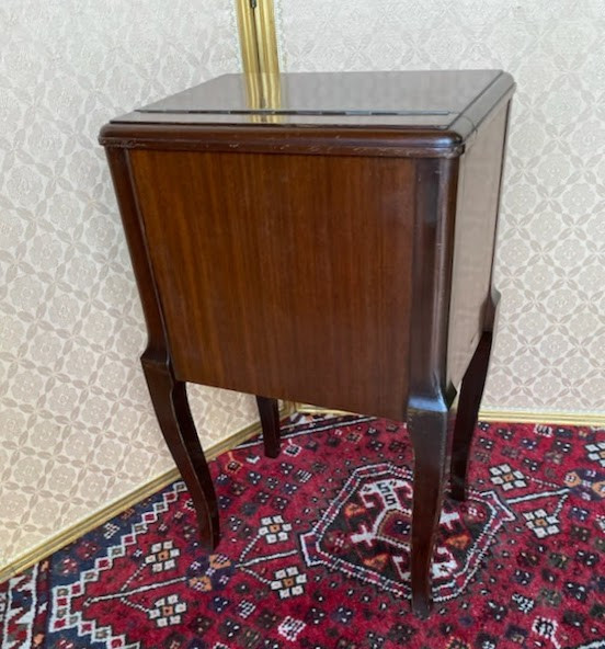 Small Living Room Bar Cabinet -photo-2