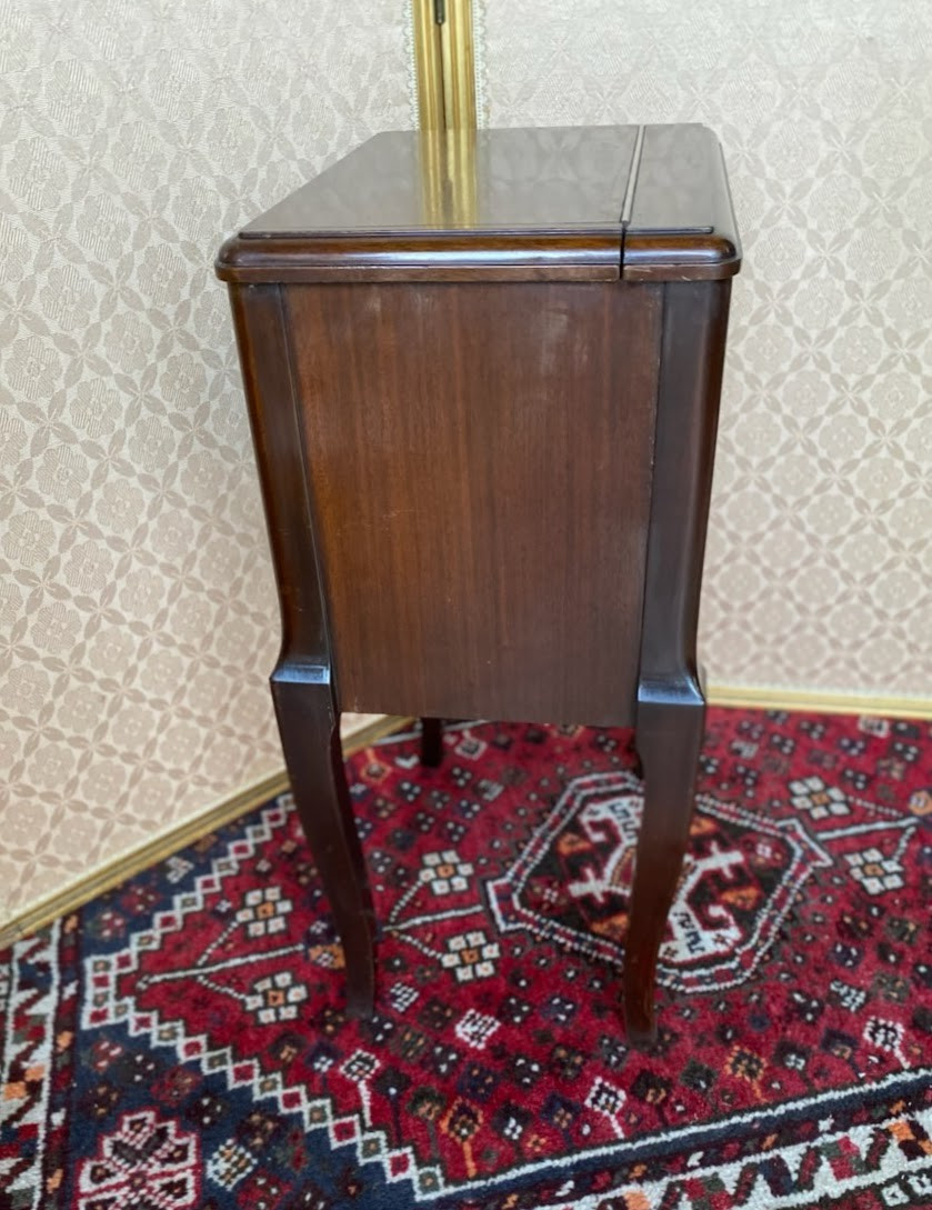 Small Living Room Bar Cabinet -photo-3