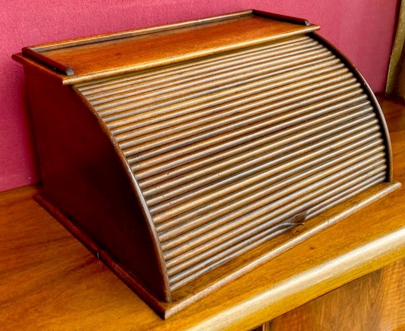 Curtain-style Mail Organizer -photo-1