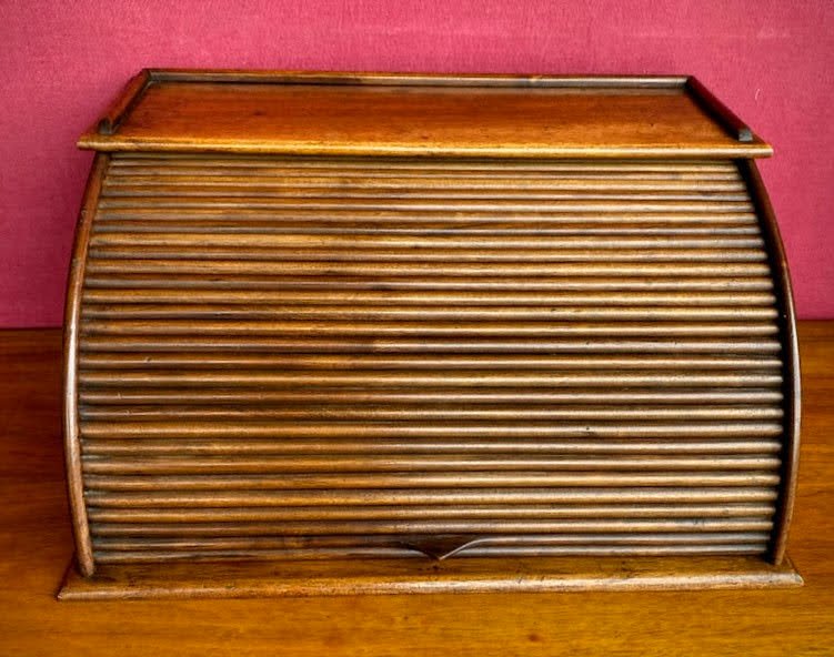 Curtain-style Mail Organizer 