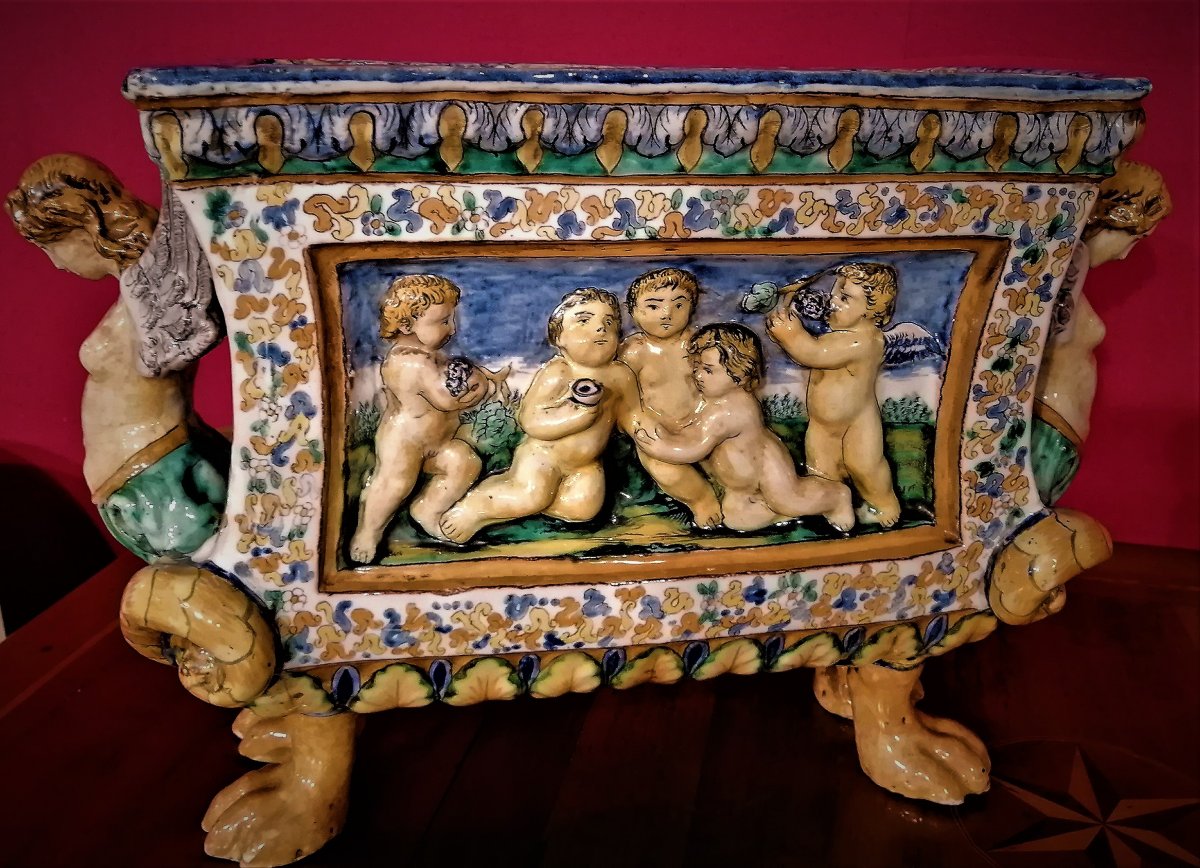 19th Italian Majolica  Chest  Or  19th  Slip  Urn-photo-3