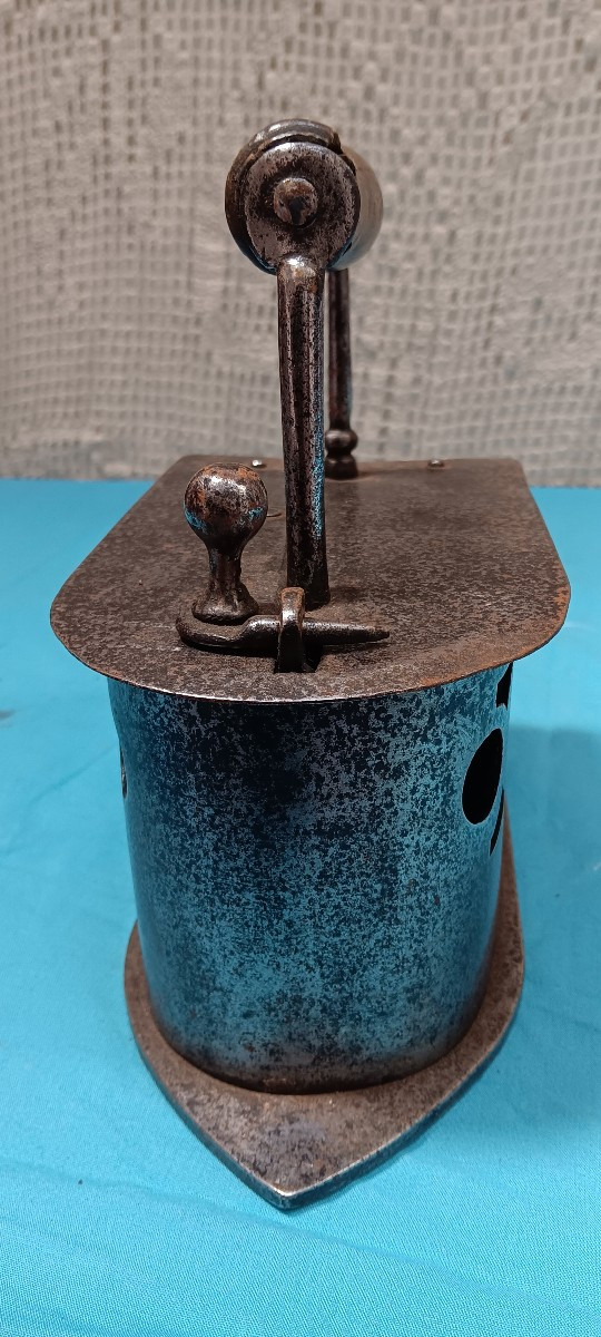 18th Century Iron-photo-3