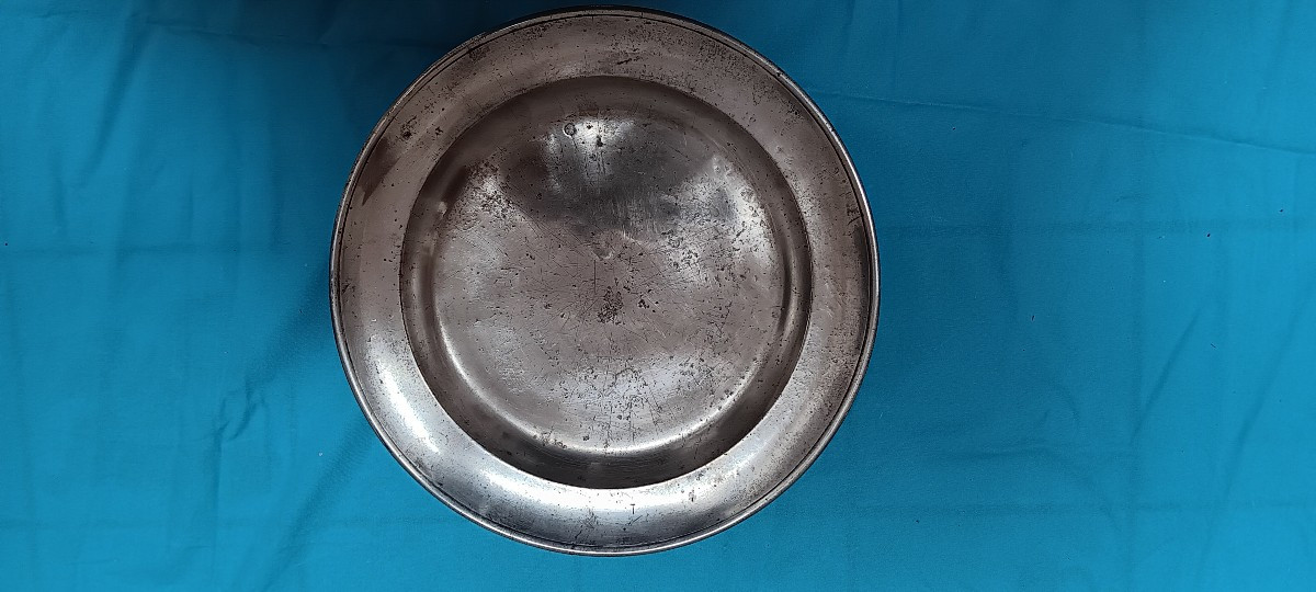 Pewter Dish, Late 18th - Early 19th Century