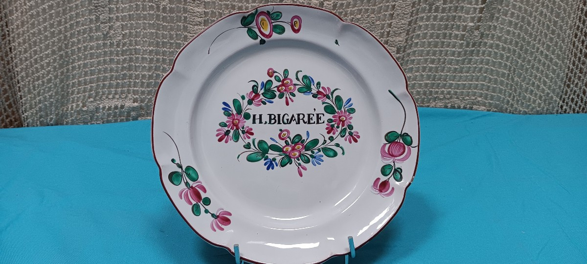 Islettes Patronymic Plate - Early 19th Century.