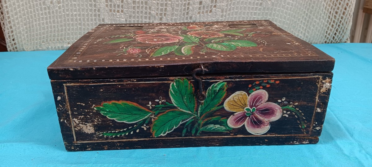 Coffret polychrome alsacien XIX siècle