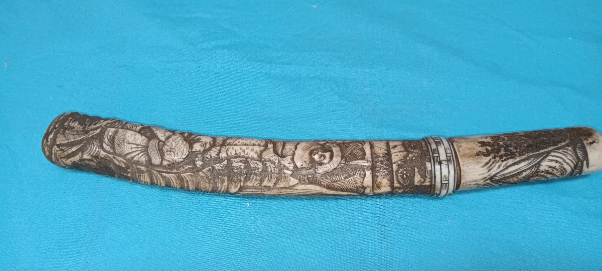 Wakizashi - Sabre Japonais  en Os Sculpté  - XIX siècle