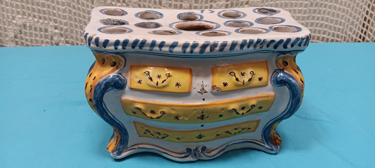 Bouquetière faience La Rochelle XVIII siècle