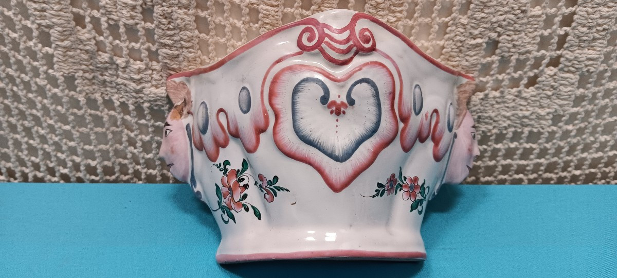 Bouquetière Of Martres Tolosane Late 18th Century - Early 19th Century