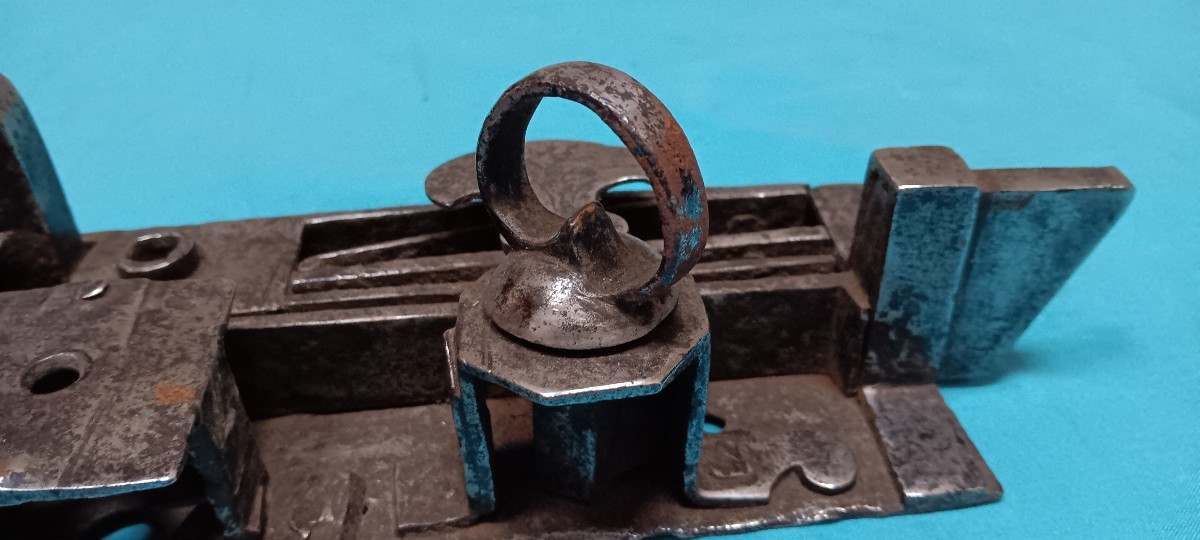 Large Engraved Lock, 17th Century-photo-5
