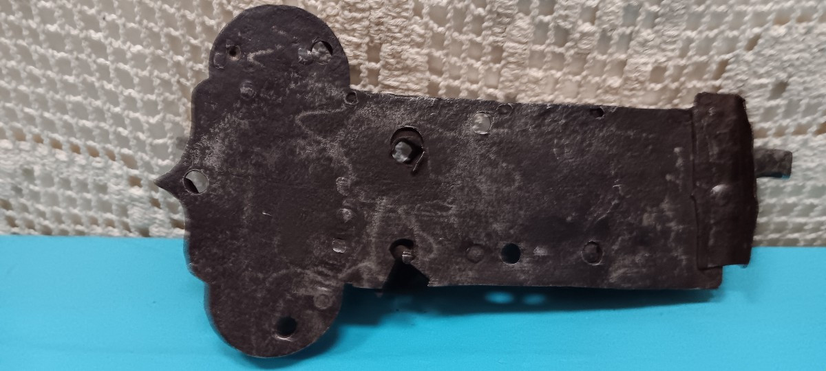 Large Engraved Lock, 17th Century-photo-2