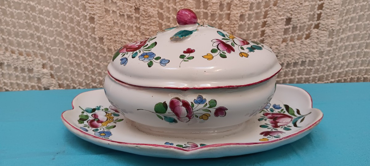 Sucrier en faience de de l'est - Fin XVIII siècle, Début XIX siècle
