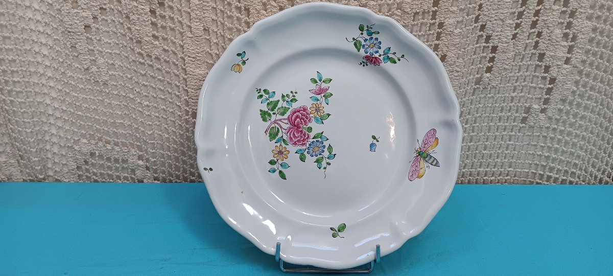 Strasbourg Plate With Indian Flowers - 18th Century