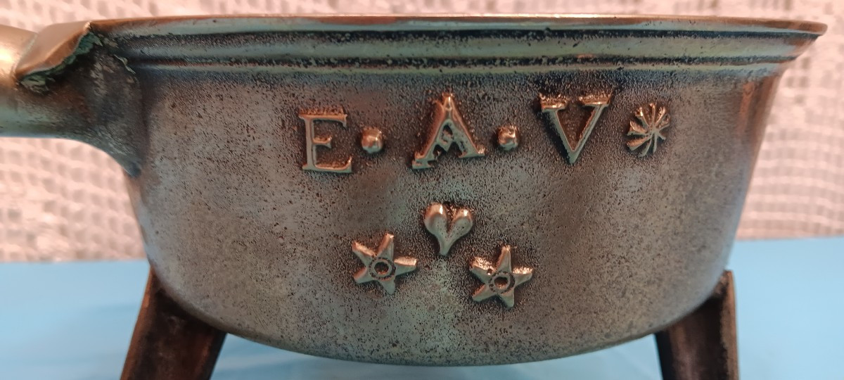 Bronze Apothecary Crucible - 18th Century-photo-1