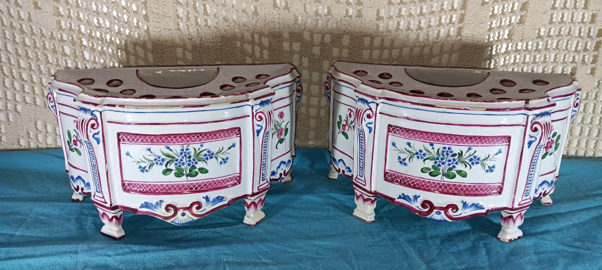 Pair Of Bouquetières Of St Clément - Late 18th Century