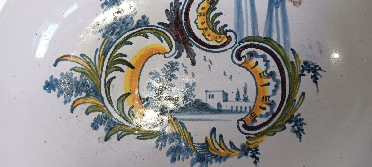 Nevers Shaving Dish - 18th Century-photo-2