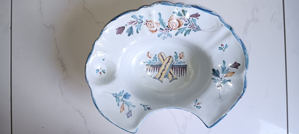 Plat à barbe  - Fin XVIII  ou début XIX siècle