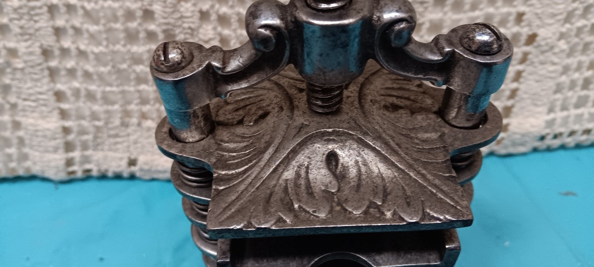 Jouet, presse de relieur du Paradis des Enfants, Rue de Rivoli - Fin XIX, Début XX ème siècle-photo-1