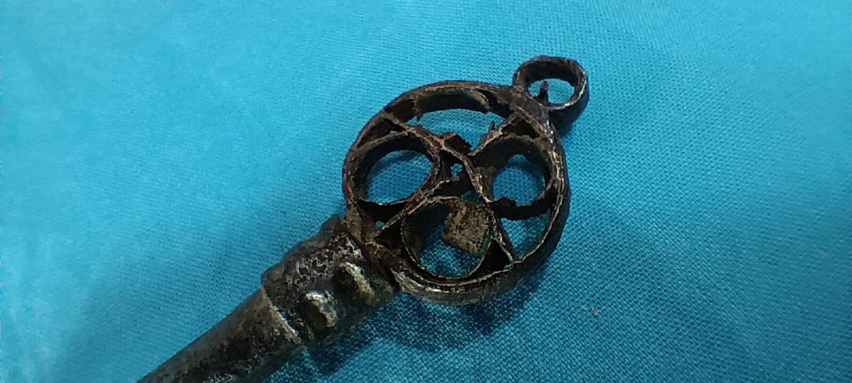 Venetian Key - 17th Century-photo-1
