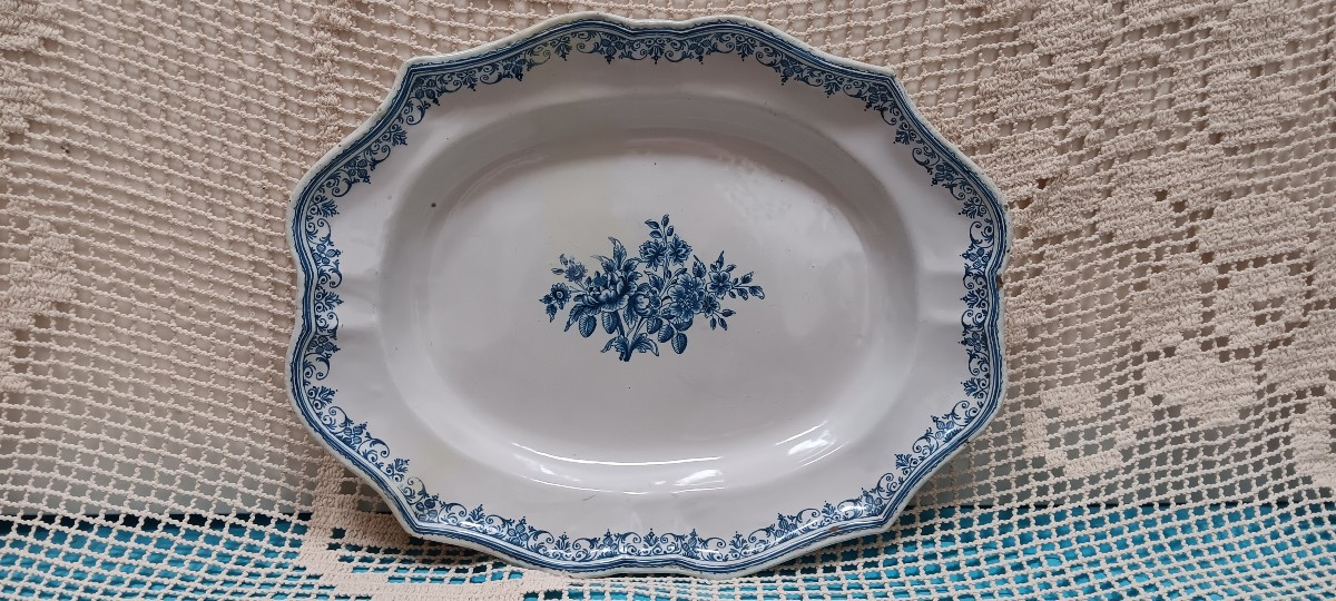 Grand plat de Lyon ou Moustiers - XVIII siècle