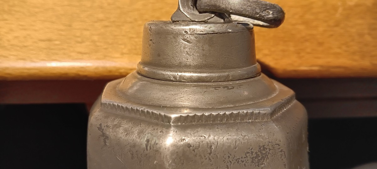 Bouteille en étain - Fin XVIII, Début XIX siècle-photo-4