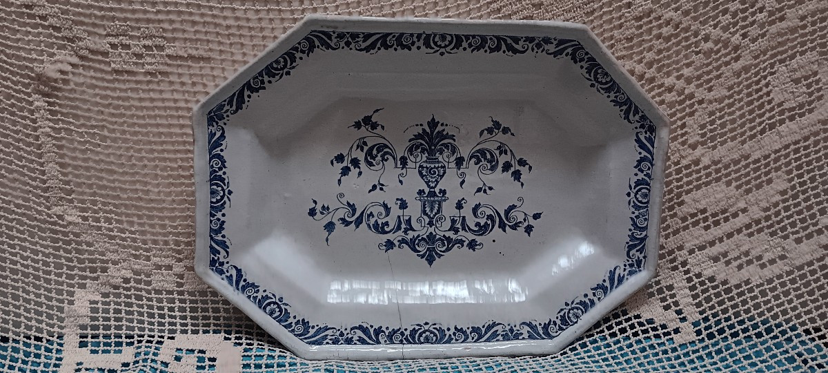 Très grand plat faience de Rouen - Début XVIII siècle
