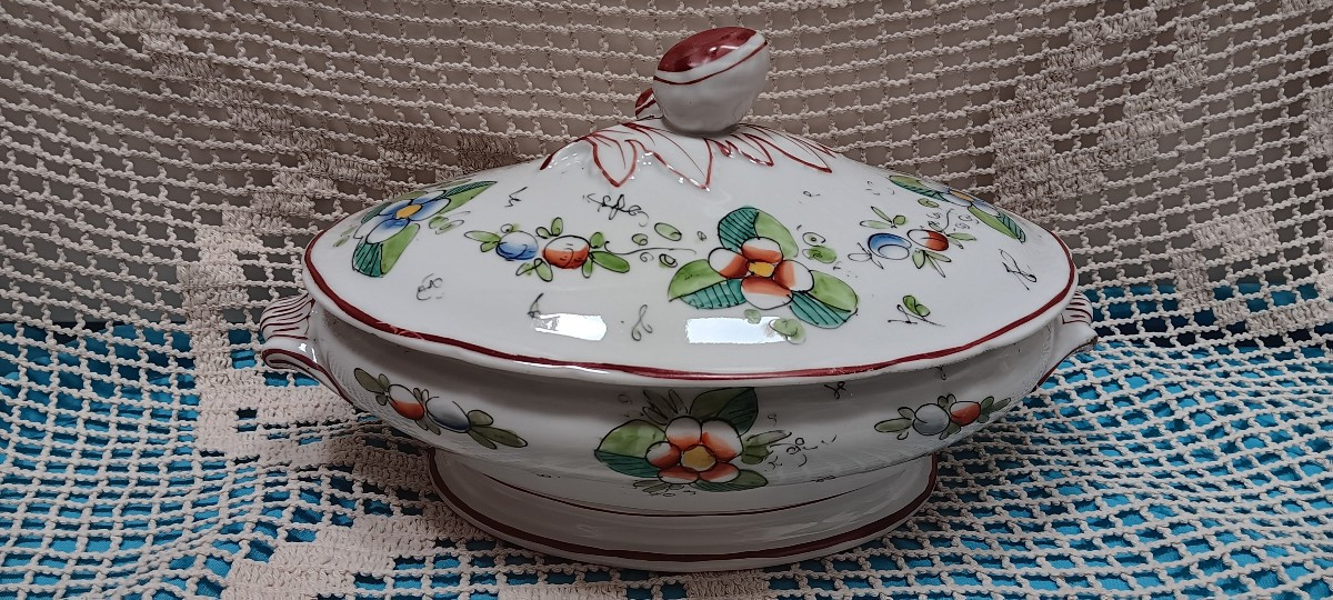 Soup Tureen In Bayeux Porcelain - XIX Century