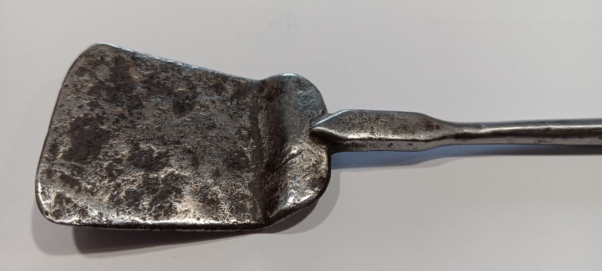Wrought Iron Couvot Shovel - 18th Century-photo-1