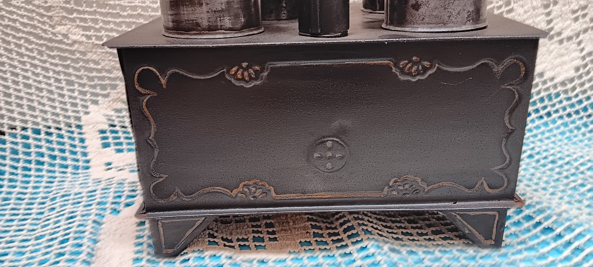 Sheet Metal Doll's Stove-photo-1