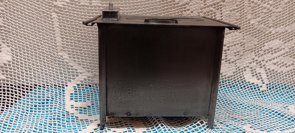 Sheet Metal Doll's Stove-photo-4