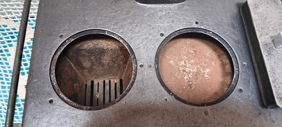 Sheet Metal Doll's Stove-photo-1