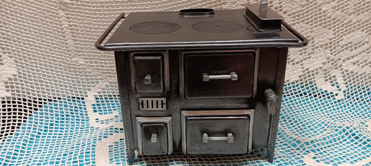 Sheet Metal Doll's Stove