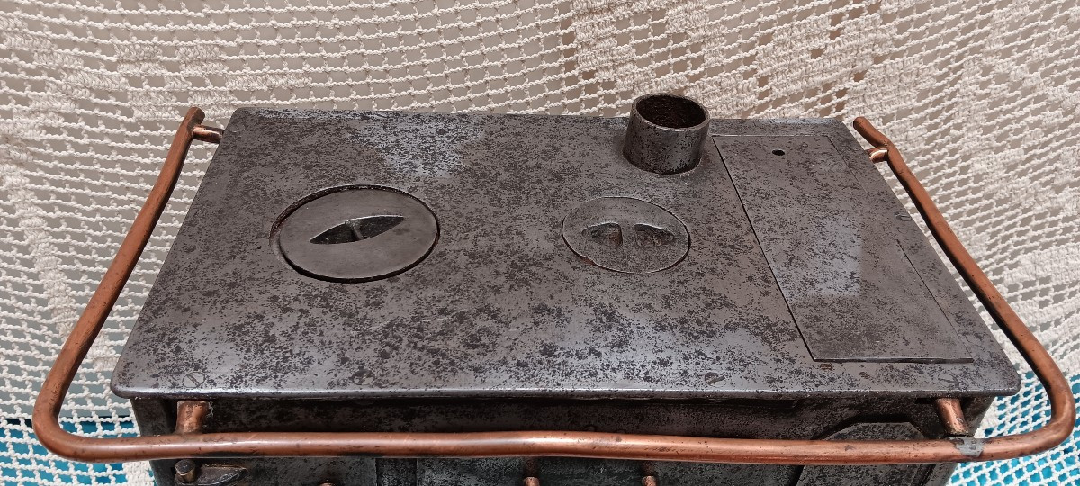 Sheet Metal Doll's Stove-photo-2