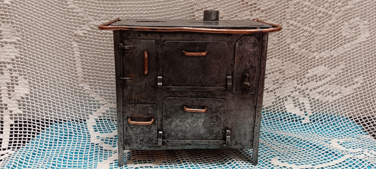 Sheet Metal Doll's Stove