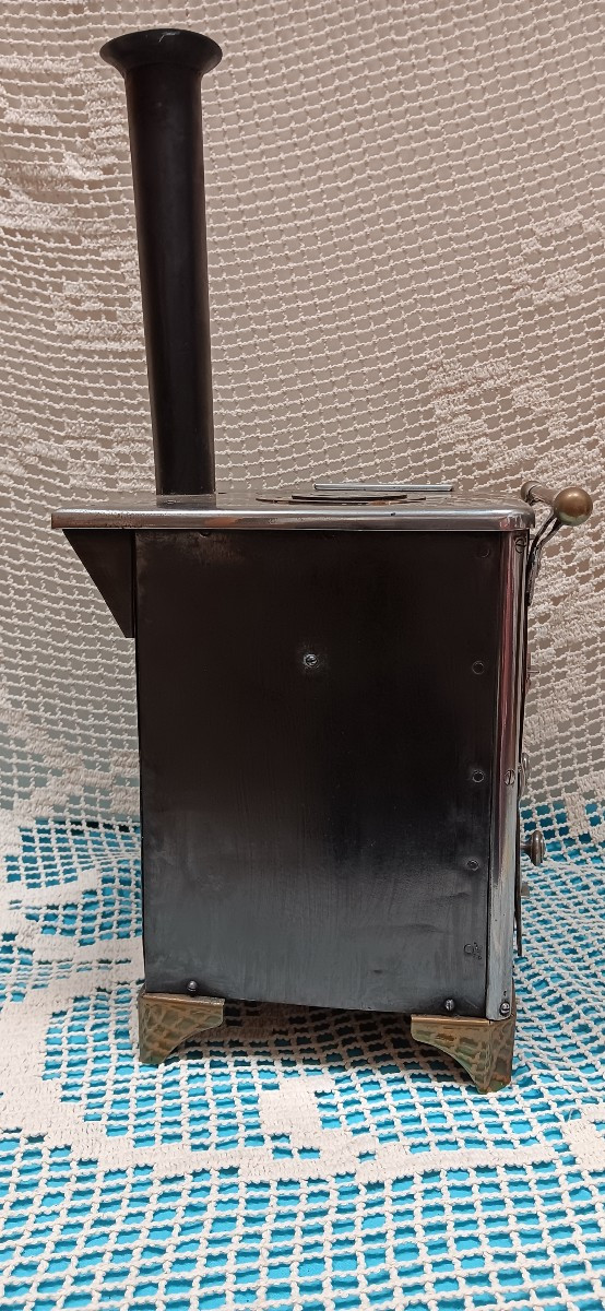 Sheet Metal Doll Or Demonstration Stove-photo-4