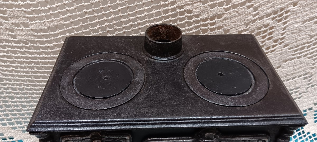 Cuisinère en fonte de poupée ou de démonstration-photo-2
