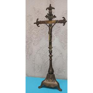 Crucifix d'église / d'autel en bronze - XIX siècle