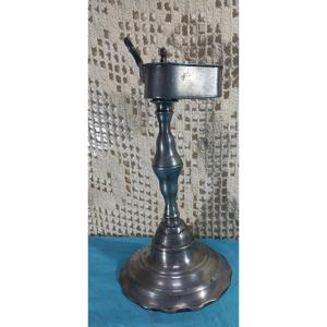 Lampe à huile en étain,  Fin XVIII, Début XIX siècle
