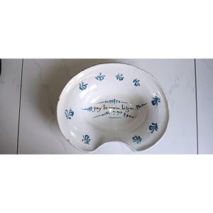 Plat à barbe de Nevers - XVIII siècle daté 1790