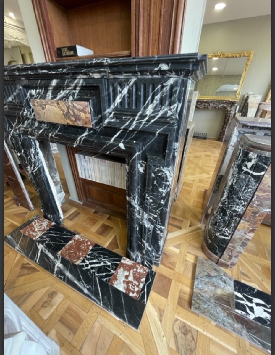 Massive Old Fireplace Dating From The End Of The XIXth Century Louis XIII Style In Marquina Marble-photo-4