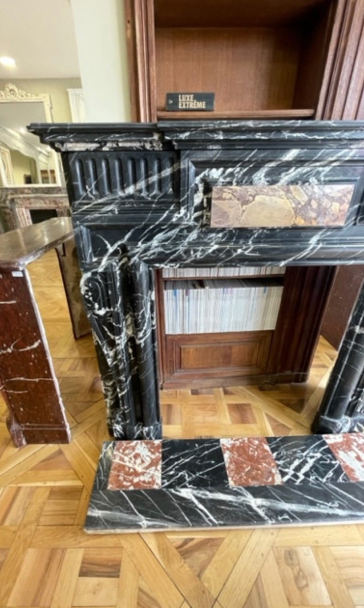 Massive Old Fireplace Dating From The End Of The XIXth Century Louis XIII Style In Marquina Marble-photo-3